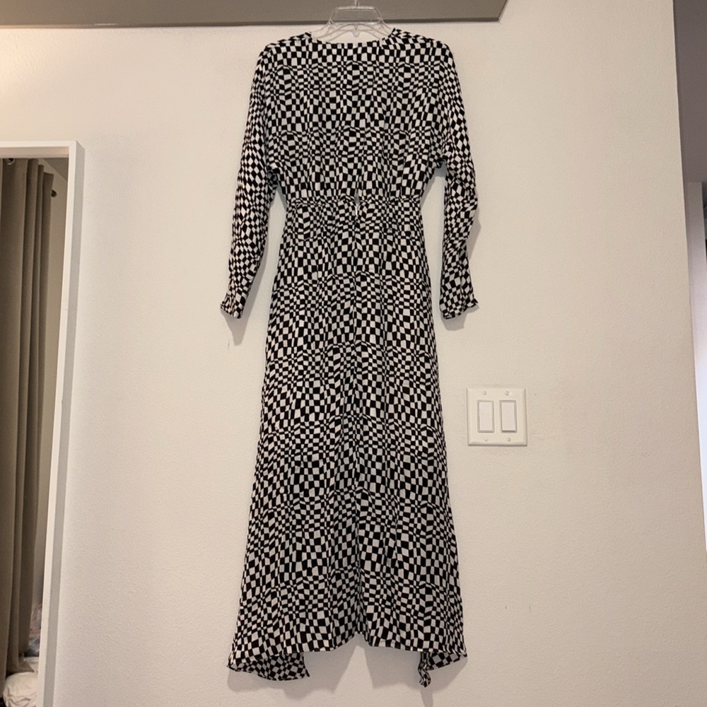 Elie Tahari Black/White Printed Surplice Silk Midi Dress SZ XS NWT - Picture 3 of 8